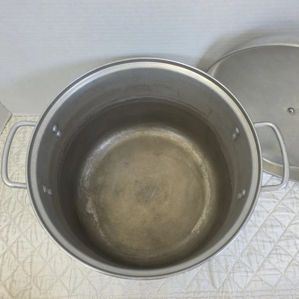 Vintage Enterprise Aluminum 16 Gauge Cook Pot With Handles And Lid Made In USA
